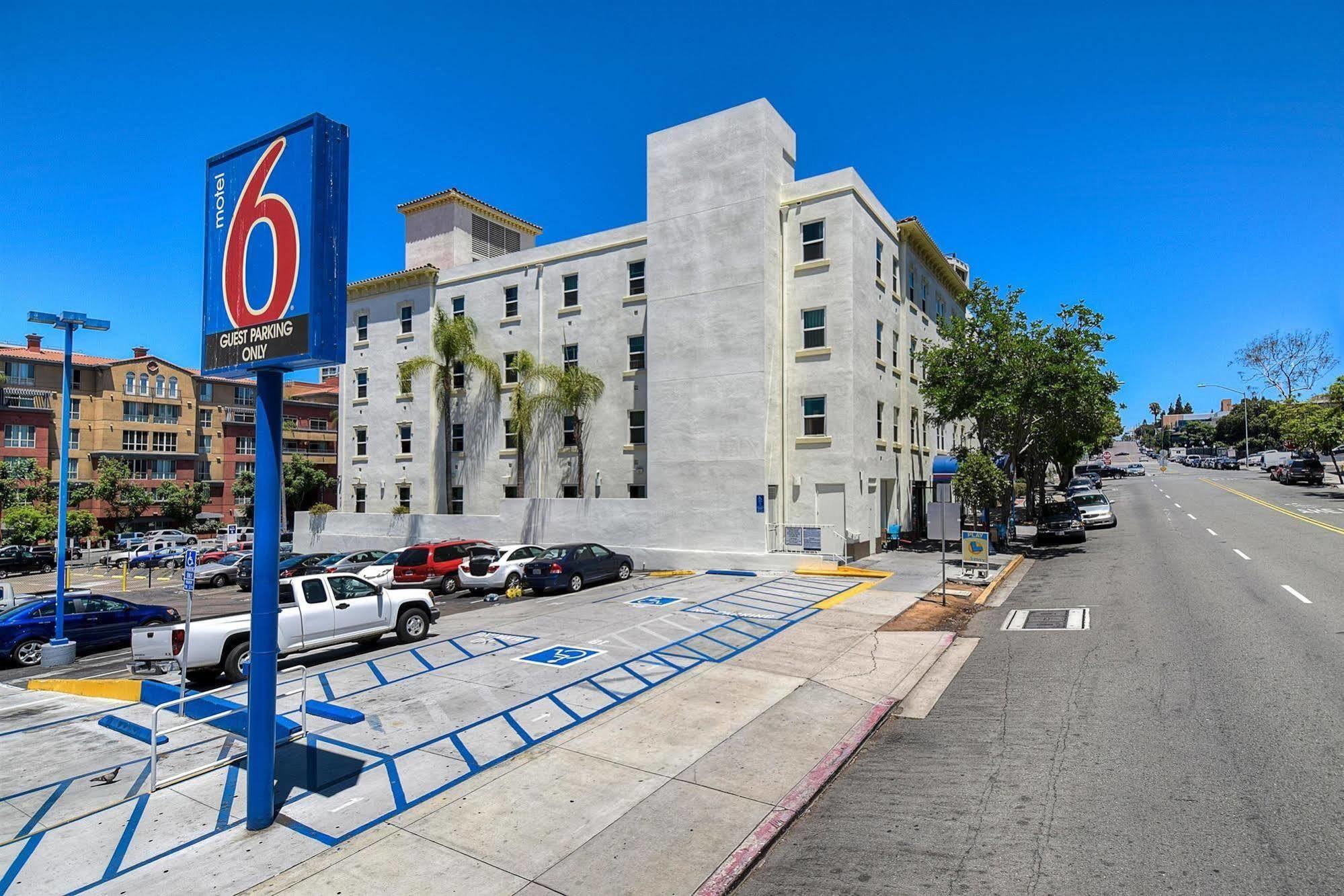 Motel 6-San Diego, Ca - Downtown Экстерьер фото